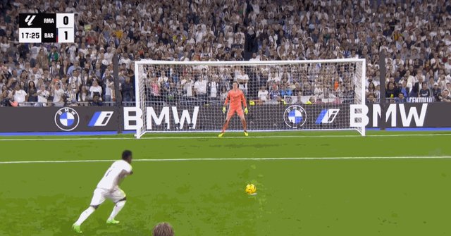 1713737941470074144.gif 1-1维尼修斯(点球).gif